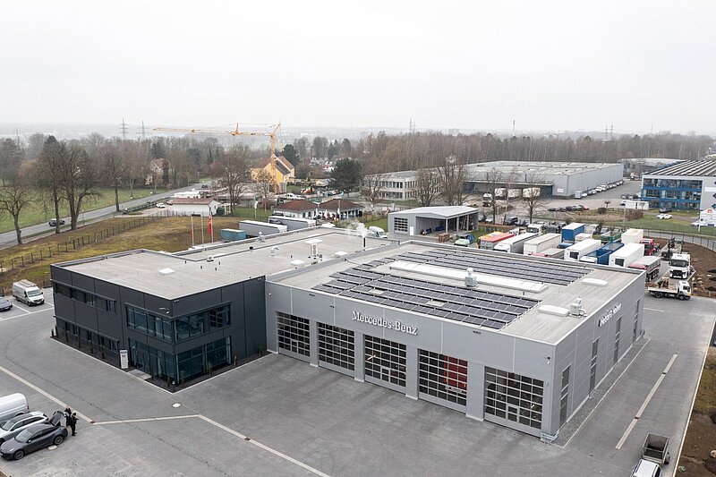 Merces-Benz-Servicebetriebsgebäude von oben